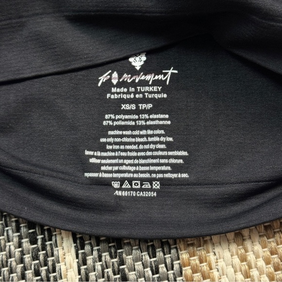 Free‎ People Black Square Neck Front Cutout Crop Top Size XS/S Women - Picture 4 of 7